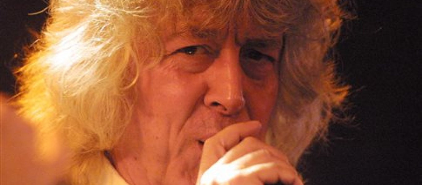 Η ιστορία του τραγουδοποιού Λουκιανού Κηλαηδόνη που μεγάλωσε μια ολόκληρη γενιά (βίντεο)